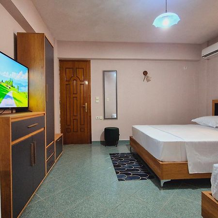 Barca Rooms Саранде Екстериор снимка