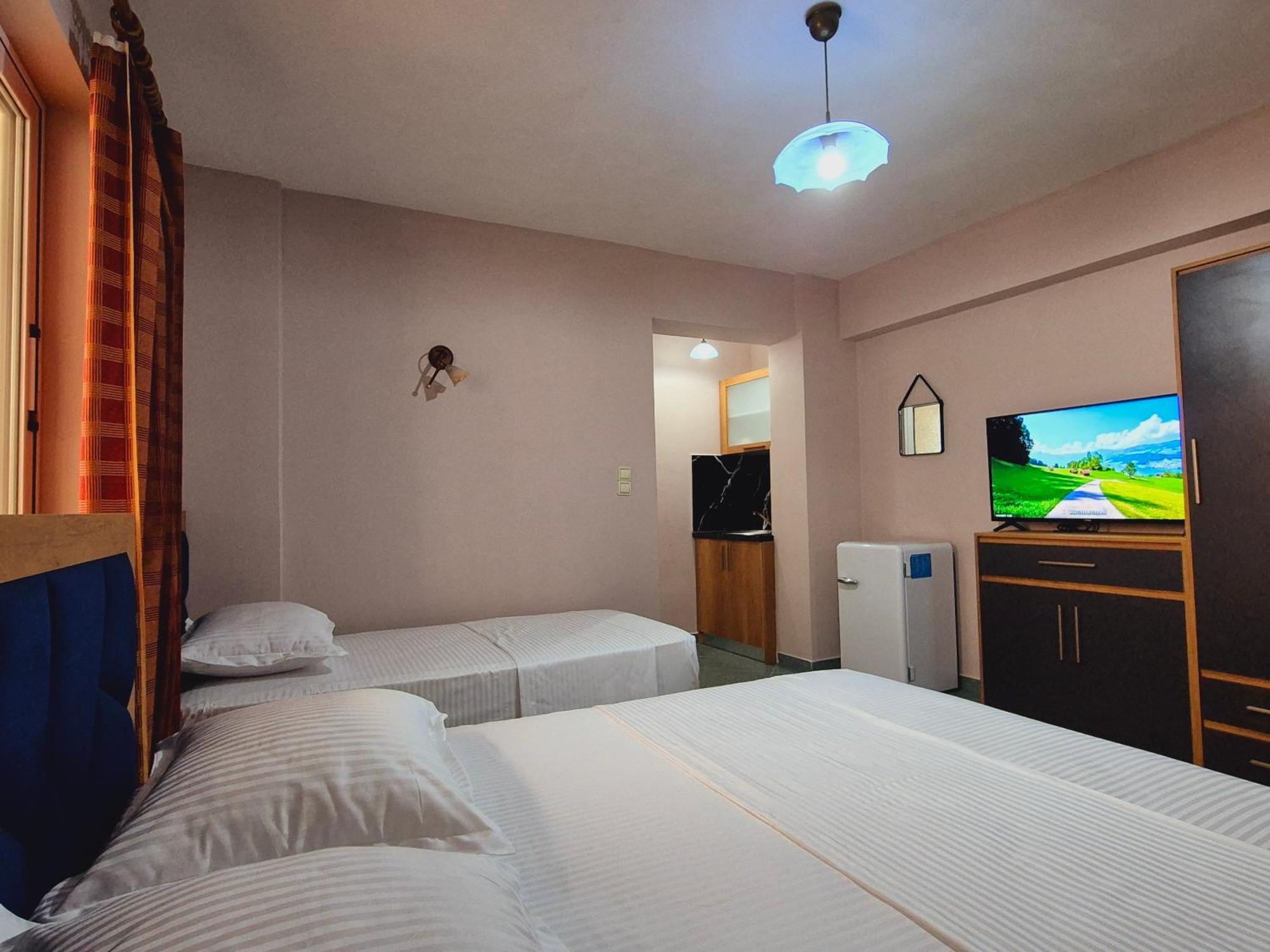 Barca Rooms Саранде Екстериор снимка