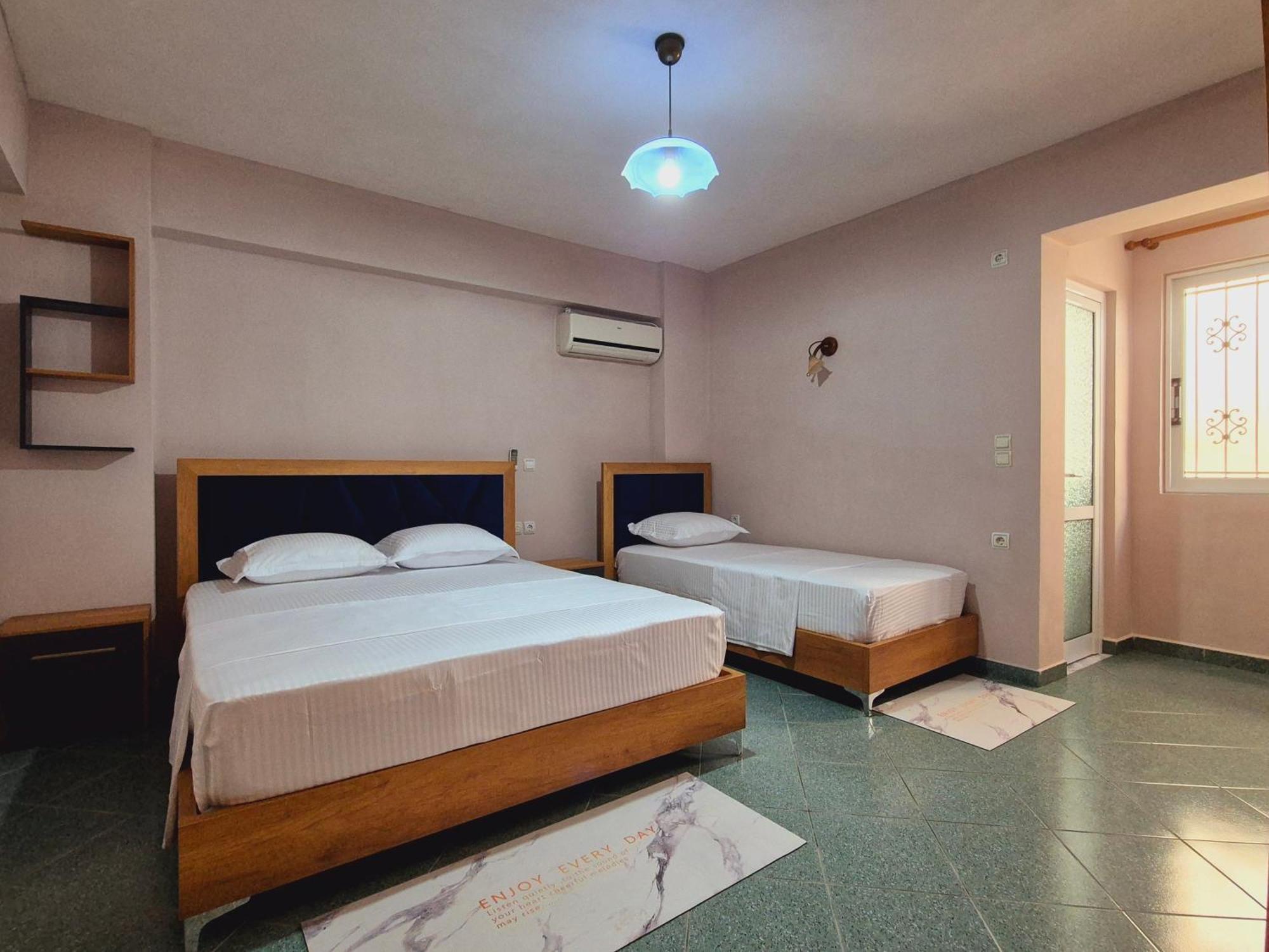 Barca Rooms Саранде Екстериор снимка