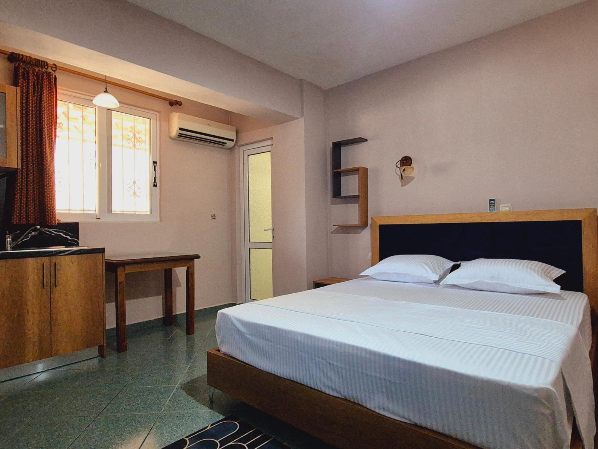 Barca Rooms Саранде Екстериор снимка