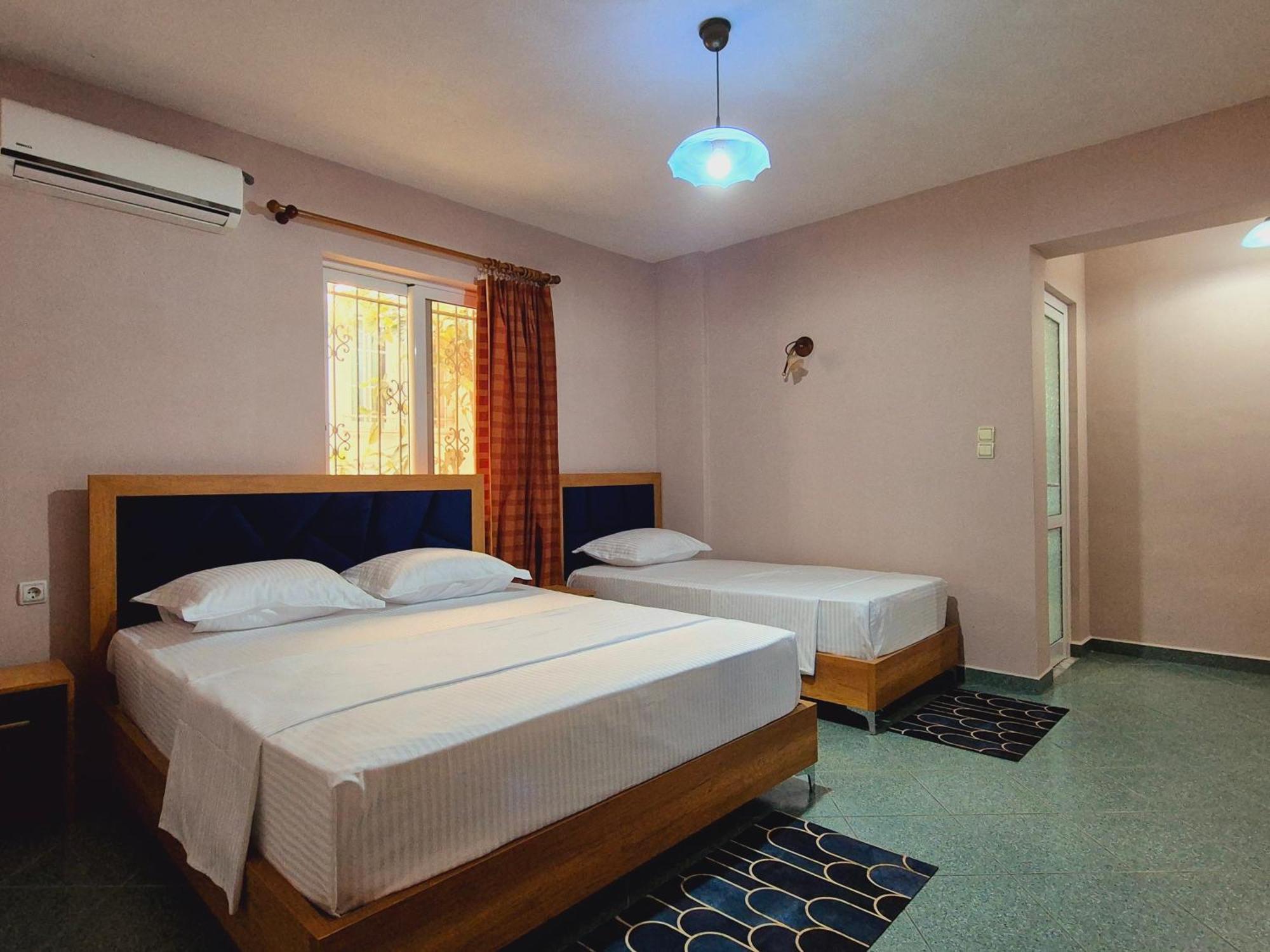 Barca Rooms Саранде Екстериор снимка