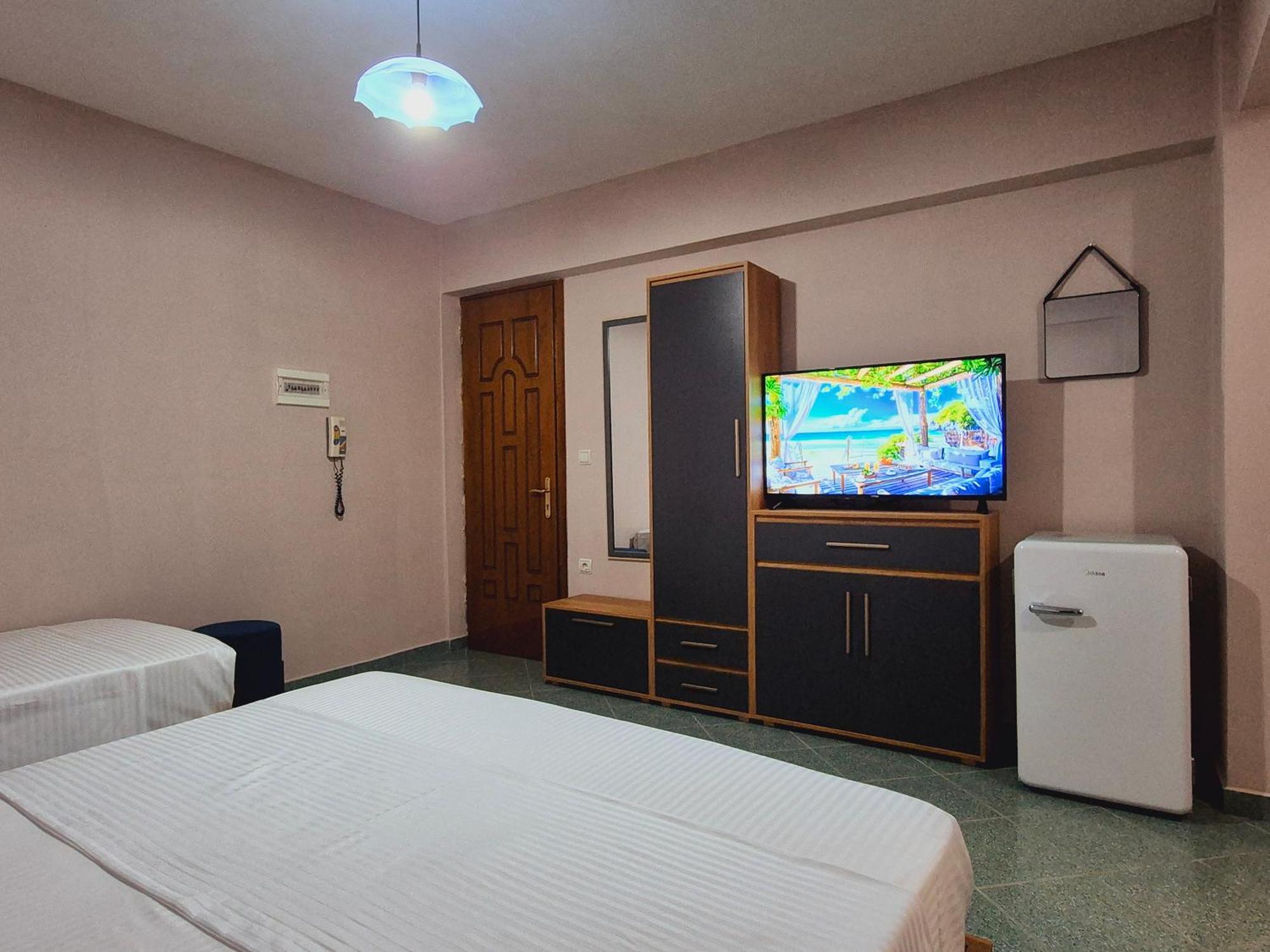 Barca Rooms Саранде Екстериор снимка
