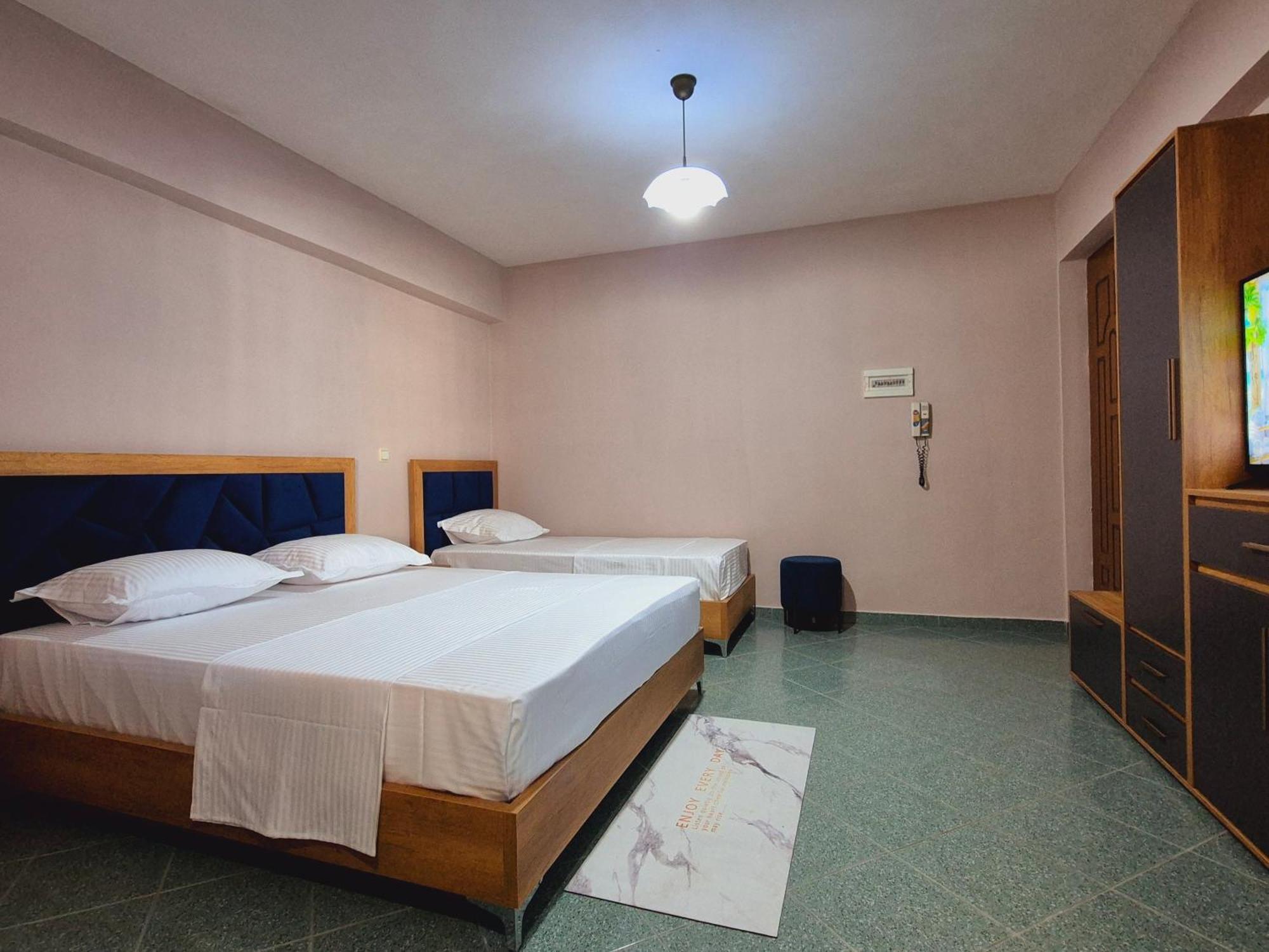 Barca Rooms Саранде Екстериор снимка