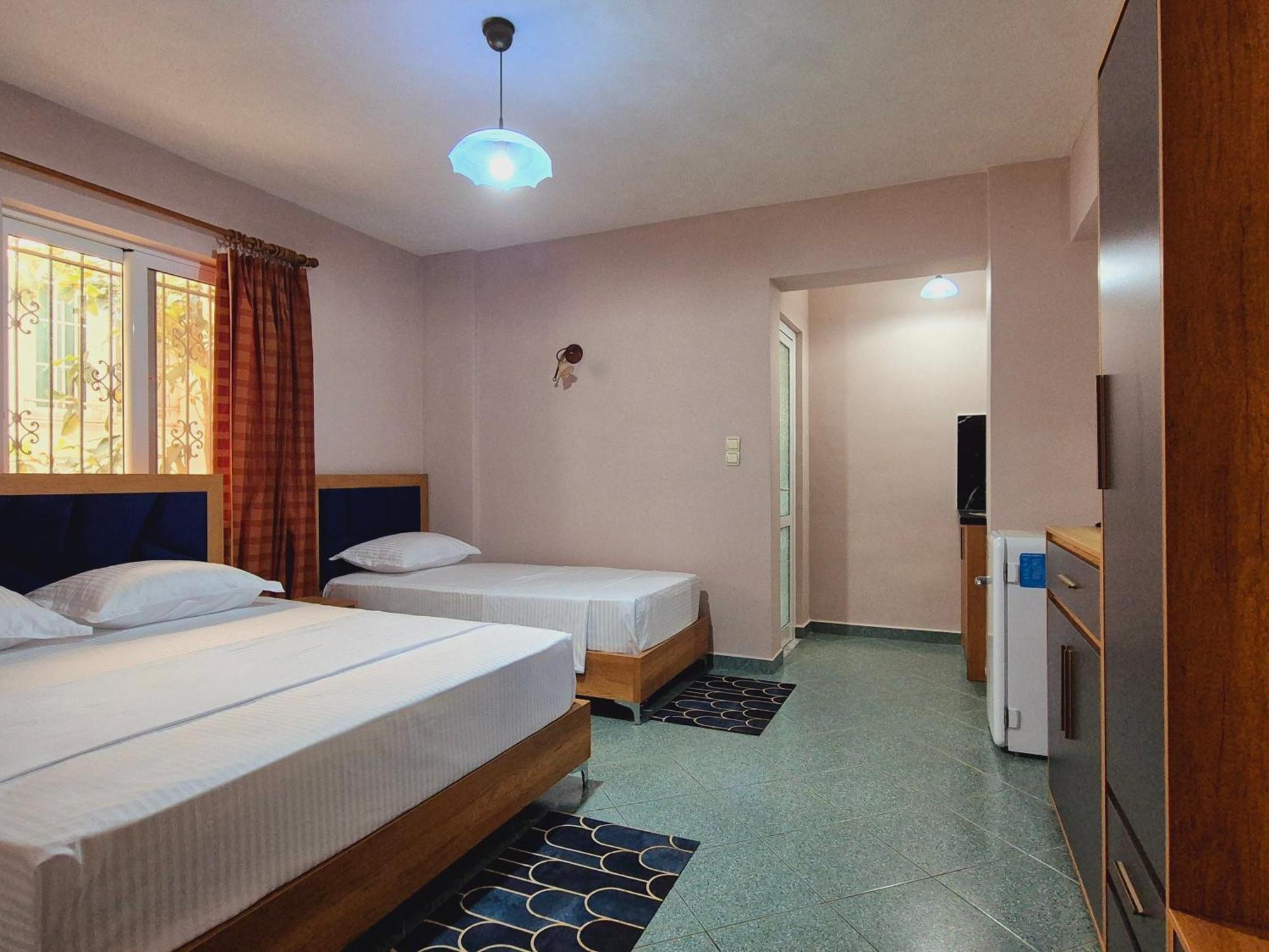 Barca Rooms Саранде Екстериор снимка